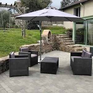 https://maison-de-campagne-dans-un-village-de-caractre.hotels-rhonealpes.com